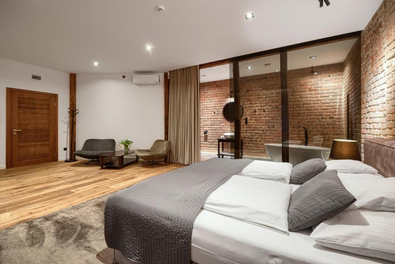 Apartamenty Chelminskie เคล์มโน ภายนอก รูปภาพ